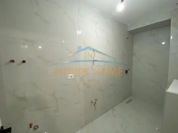 Tirane, shitet apartament 1+1+Ballkon Kati 5, 62 m² 167.000 € (Rruga Margarita Tutulani)