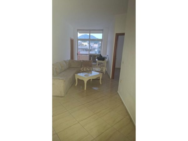 Tirane, jap me qera apartament 3+1+Ballkon Kati 5, 120 m² 380 € (Fresk pran Pasticeri Melisa)