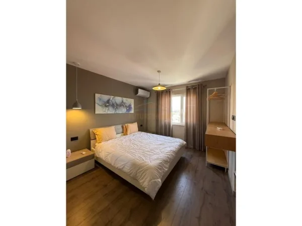 Tirane, jepet me qera apartament 2+1+Ballkon Kati 6, 115 m² 750 € (Rruga Dritan Hoxha)