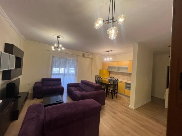 Tirane, jepet me qera apartament 1+1+Ballkon Kati 6, 70 m² 600 € (Nisharaku, 21 Dhjetori, Tirane)