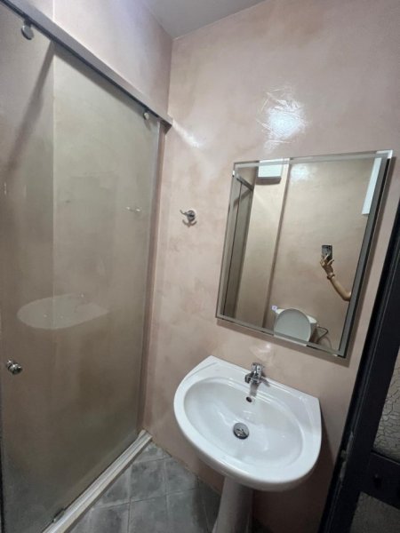 Tirane, jepet me qera apartament 1+1+Ballkon Kati 6, 70 m² 600 € (Nisharaku, 21 Dhjetori, Tirane)