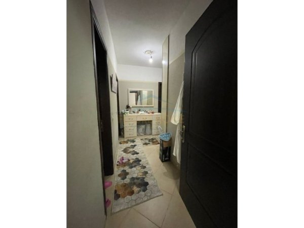 Tirane, jepet me qera apartament 2+1+Ballkon Kati 3, 96 m² 500 € (Yzberisht, prane Eco Market)