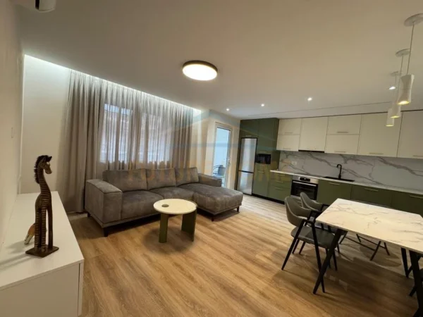 Tirane, jepet me qera apartament 2+1+Ballkon Kati 1, 93 m² 1.000 € (Rruga Bardhok Biba)