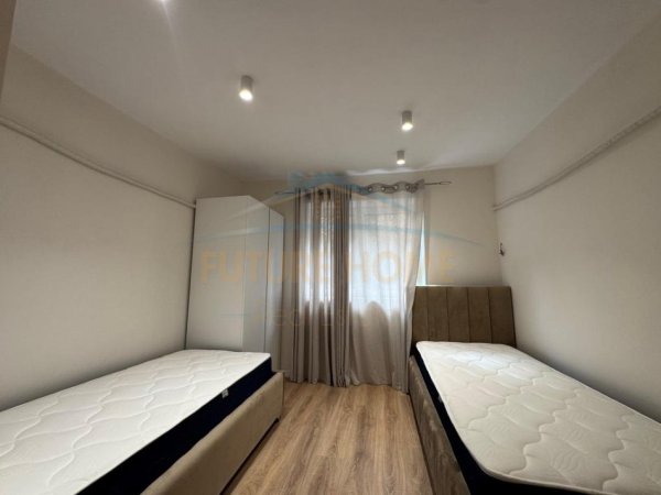 Tirane, jepet me qera apartament 2+1+Ballkon Kati 1, 93 m² 1.000 € (Rruga Bardhok Biba)