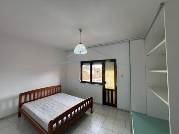 Tirane, jepet me qera apartament 2+1+Ballkon Kati 2, 110 m² 450 € (Rruga Riza Cerova, Pazari i Ri)