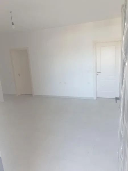 Tirane, jepet me qera nga Pronari, pa-komision apartament+verande | Penthouse 2+1+Ballkon Kati 3, 78 m² 350 € (Rruga Dalip Topi)