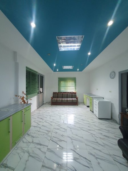 Tirane, jepet me qera garsonier Kati 0, 37 m² 250 € (Rruga migjeni)