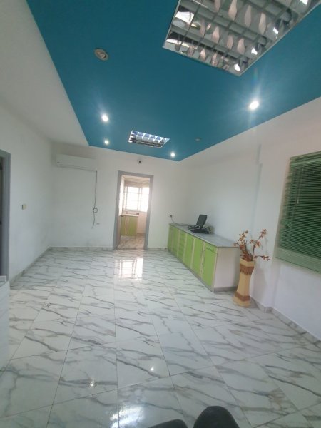 Tirane, jepet me qera garsonier Kati 0, 37 m² 250 € (Rruga migjeni)
