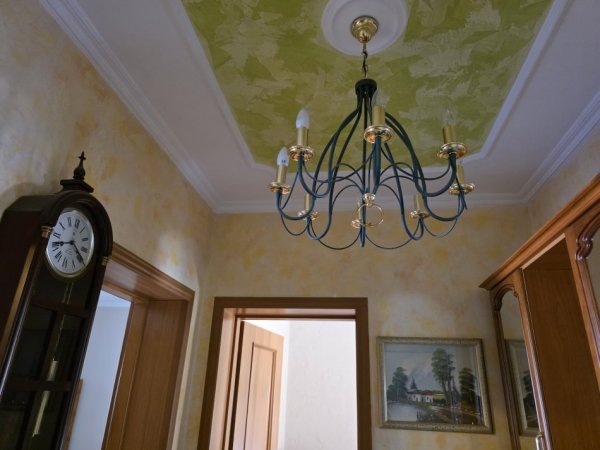 Tirane, jepet me qera apartament 2+1+Ballkon Kati 3, 85 m² 600 € (rruga e Elbasanit)