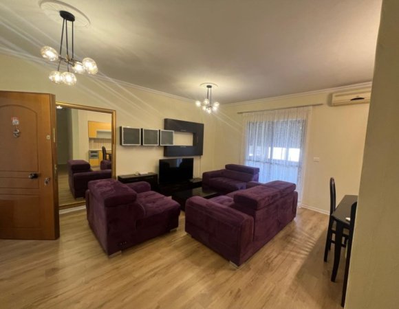 Tirane, jepet me qera apartament 1+1+Aneks+Ballkon Kati 6 Banimi, 600 €