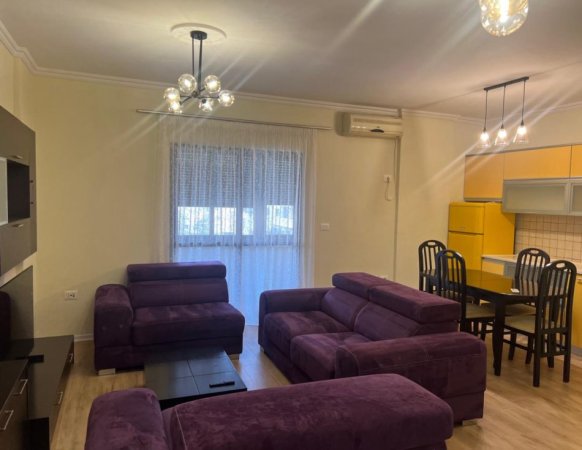 Tirane, jepet me qera apartament 1+1+Aneks+Ballkon Kati 6 Banimi, 600 €