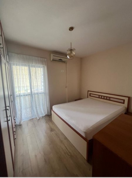 Tirane, jepet me qera apartament 1+1+Aneks+Ballkon Kati 6 Banimi, 600 €