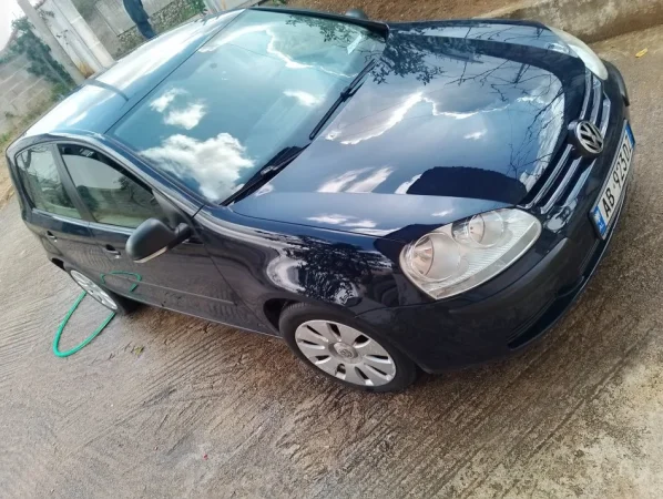 Elbasan, shes makine Golf 5 Nafte, blu e errët manuale Kondicioner 253 km 3.000 €