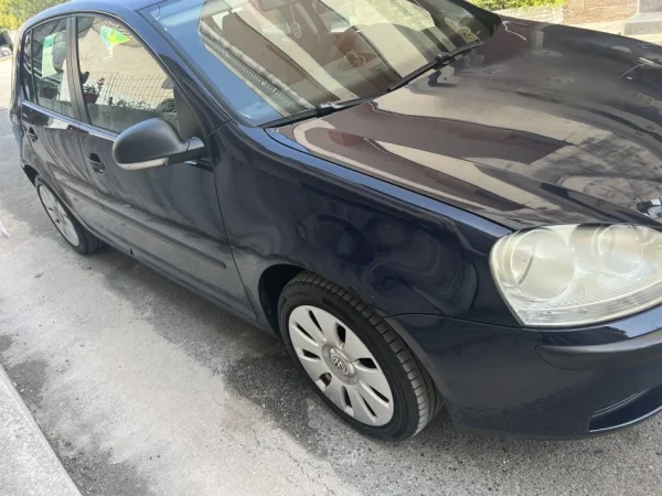 Elbasan, shes makine Golf 5 Nafte, blu e errët manuale Kondicioner 253 km 3.000 €