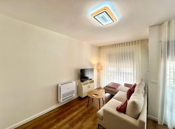 Me Qera: 1+1📍Shkolla e Kuqe ( Pazari i Ri) - 650€ - S.75m² || Pllt.2025 - 100% e Re✨