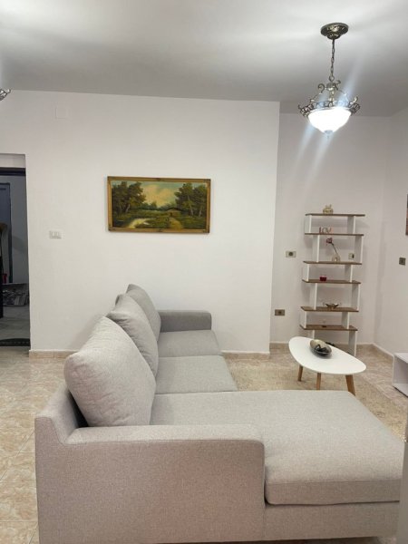 Tirane, jepet me qera apartament 1+1+Ballkon Kati 6, 65 m² 550 € (Zogu i Zi)