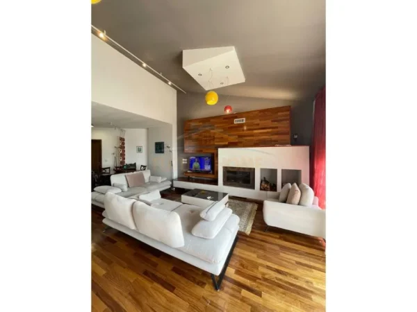 Tirane, jepet me qera apartament duplex 3+1+Verande, Kati 4, 166 m² 1.200 € (Rezidenca Kodra e Diellit 1)