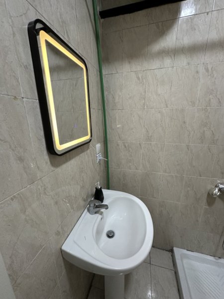 Tirane, jepet me qera apartament 2+1 Kati 5, 78 m² 500 € (Viva market)