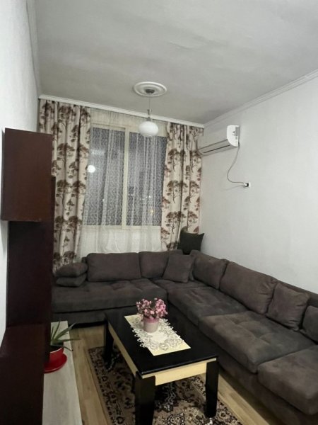 Tirane, jepet me qera apartament 2+1 Kati 4, 70 m² 360 € (Rruga besa)
