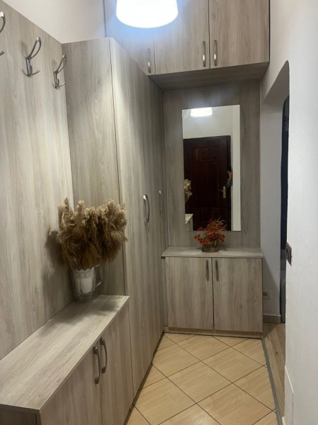 Tirane, jepet me qera apartament 2+1 Kati 4, 70 m² 360 € (Rruga besa)