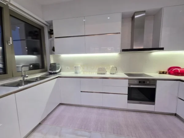 Tirane, shitet apartament 3+1+Aneks+Ballkon Kati 7, 202 m² 750.000 € (Delijorgji)