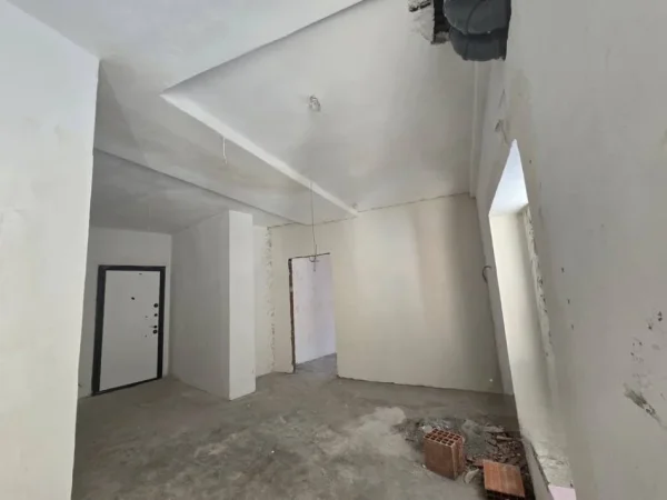 SHITET APARTAMENT  1+1 PRANE PAZARIT TE RI  150.000 €