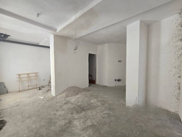 SHITET APARTAMENT  1+1 PRANE PAZARIT TE RI  150.000 €