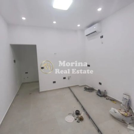 Tirane, jepet me qera ambjent biznesi Kati 1, 22 m² 400 € (Qender, Pazari Ri)