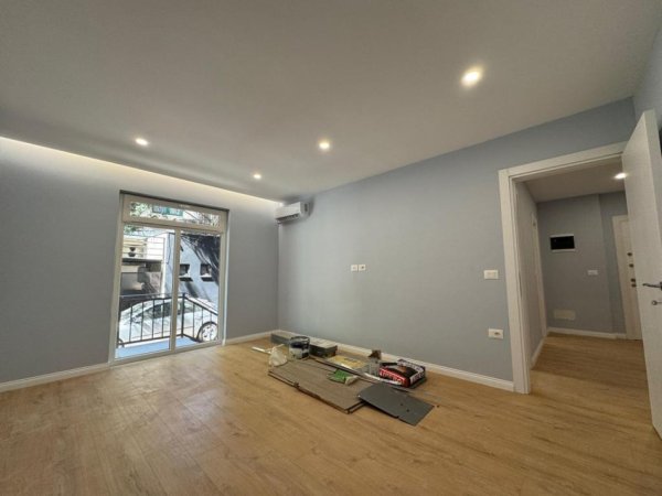 Tirane, shitet apartament 1+1 dhe Garsoniere Kati 1, 78 m² 175.000 € (Perballe Delijorgjit)