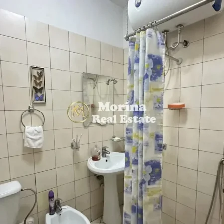Tirane, shitet apartament 1+1 Kati 3, 81 m² 178.860 € (Ali Demi)