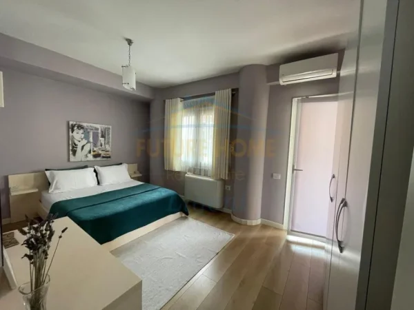 Tirane, jepet me qera apartament 2+1 Kati 3, 100 m² 750 € 