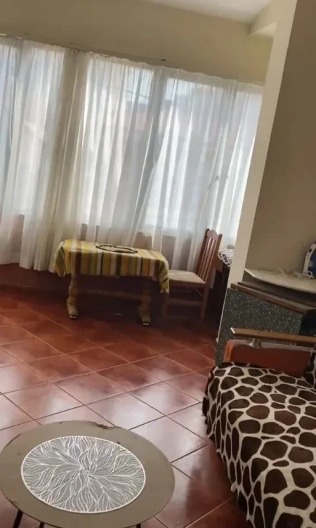 Tirane, jepet me qera apartament 2+1 Kati 3, 410 € 