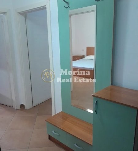 Tirane, jepet me qera apartament 1+1+Ballkon Kati 3, 73 m² 370 € (Fresku)