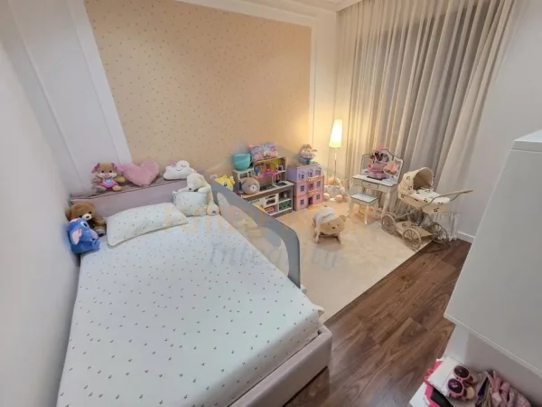 Tirane, shitet apartament 3+1+Ballkon Kati 8, 201 m² 750.000 € (Kompleksi Delijorgji, Tiranë)