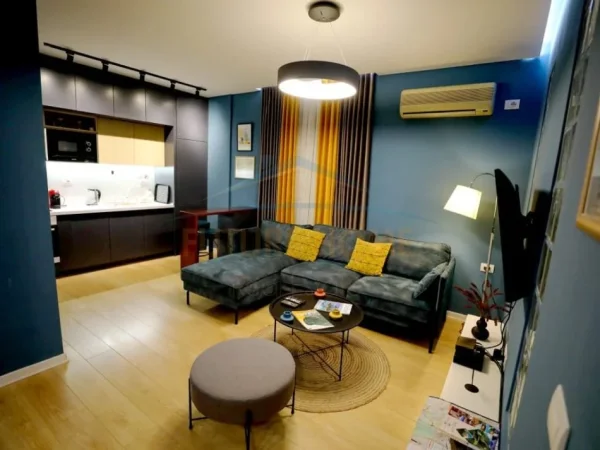 Tirane, jepet me qera apartament 2+1+Ballkon Kati 2, 80 m² 1.000 € (Shallvaret, Tirane)