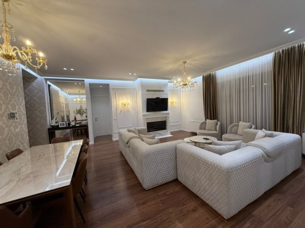 Tirane, shitet apartament 3+1+Ballkon , 202 m² 750.000 € 