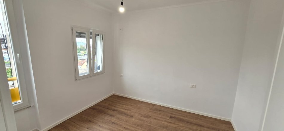Tirane, shitet apartament 1+1 Kati 7, 53 m² 115.000 € (Rruga Irfan Tomini)