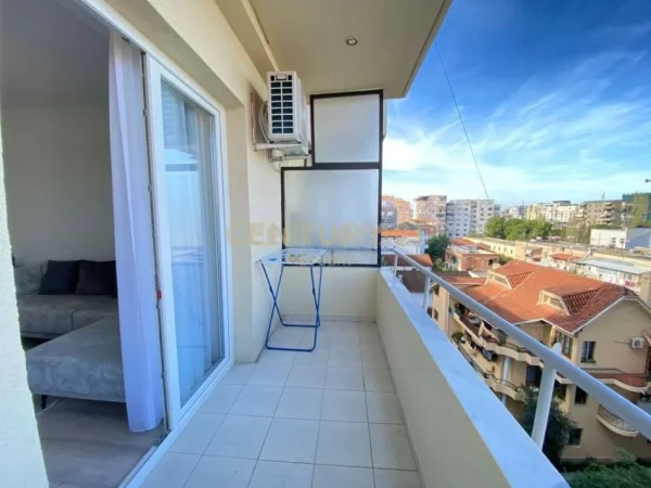 Tirane, jepet me qera apartament 1+1 Kati 6, 60 m² 600 € (Vasil Shanto)