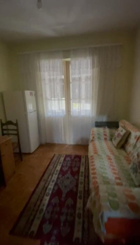 Tirane, jepet me qera apartament 2+1 Kati 4, 460 € 