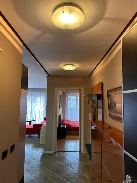 Tirane, jepet me qera apartament 2+1+Ballkon Kati 2, 82 m² 650 € (Kopshtit Botanik)