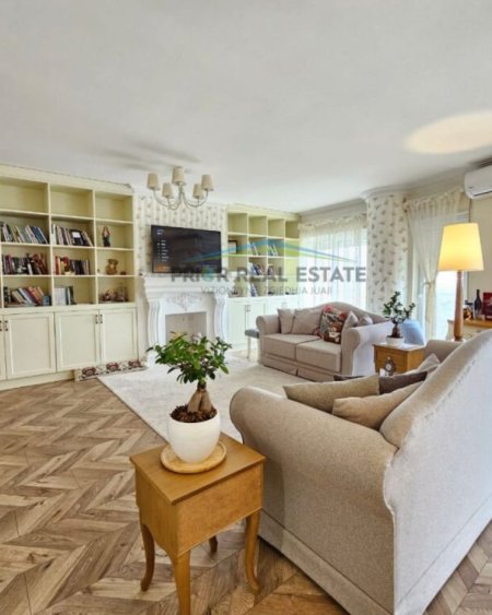 Tirane, jepet me qera apartament 2+1+Ballkon Kati 4, 126 m² 1.000 € (Residenca Kodra e Diellit)
