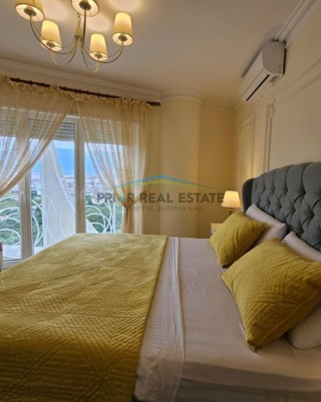 Tirane, jepet me qera apartament 2+1+Ballkon Kati 4, 126 m² 1.000 € (Residenca Kodra e Diellit)