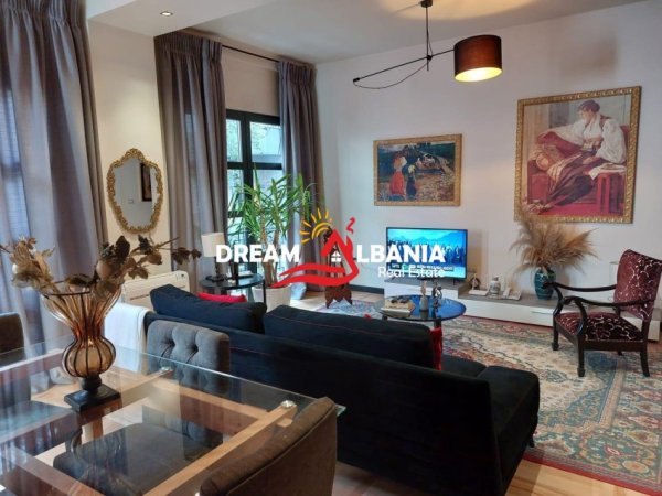 Tirane, jepet me qera apartament 2+1 , 100 m² 700 € (te Kodra e Diellit prane Big Market)