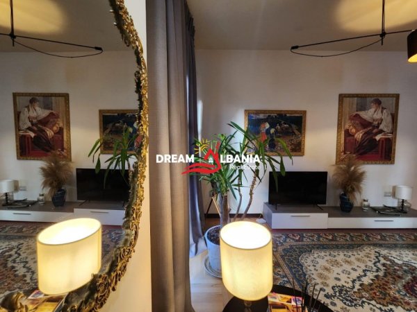 Tirane, jepet me qera apartament 2+1 , 100 m² 700 € (te Kodra e Diellit prane Big Market)