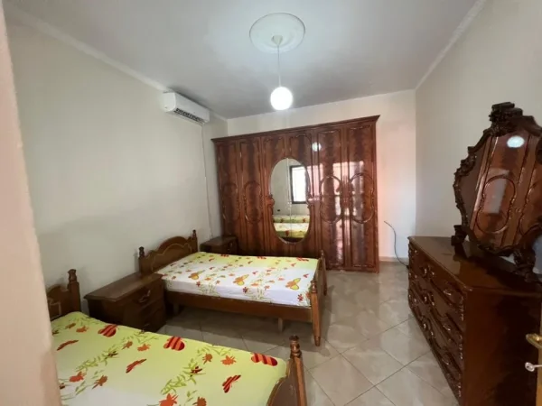 Tirane, jepet me qera apartament 1+1 Kati 3, 60 m² 350 € (Perballe QSUT)