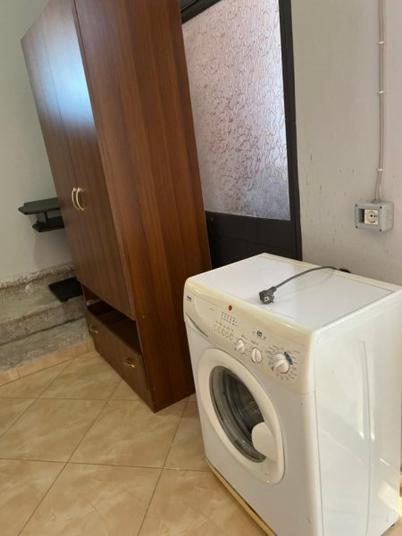 Tirane, jepet me qera apartament 1+1 Kati 3, 60 m² 350 € (Perballe QSUT)