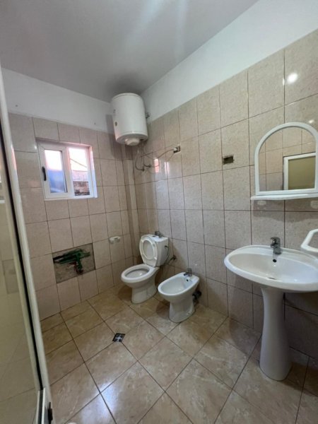 Tirane, jepet me qera apartament 1+1 Kati 3, 60 m² 350 € (Perballe QSUT)