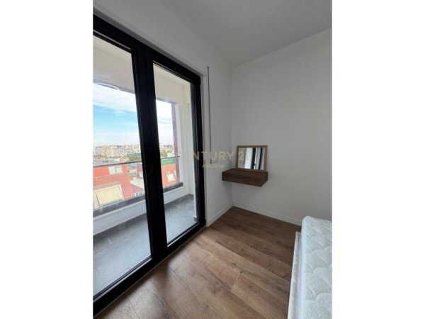 Tirane, jepet me qera apartament 1+1 Kati 9, 60 m² 800 € (Komuna Parisit)