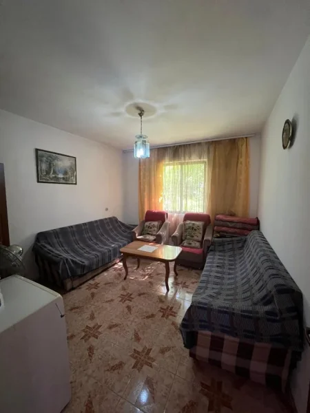 Tirane, shitet shtepi 3+1 Kati 0, 282 m² 135.000 € (Liqeni Paskuqanit)
