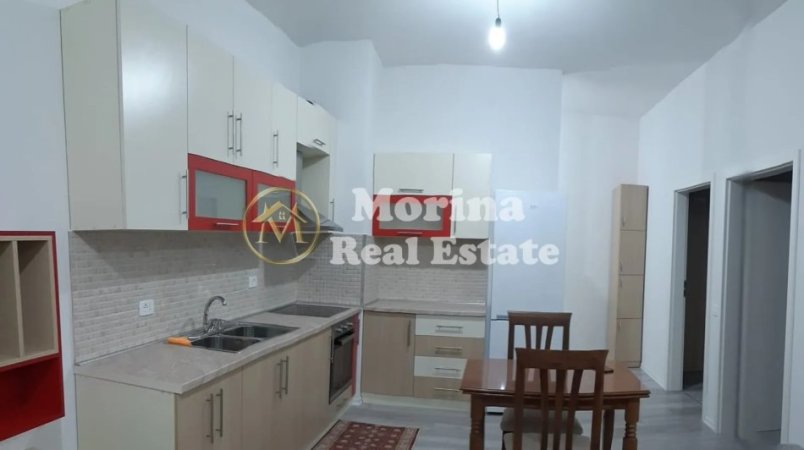 Tirane, jepet me qera apartament 2+1 Kati 4, 84 m² 450 € (Ali Demi, Mangalem 21)